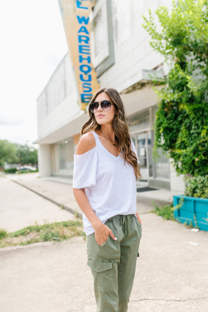 Cut Out Shoulder White Tee Evereve Green Camo Pants for travel style